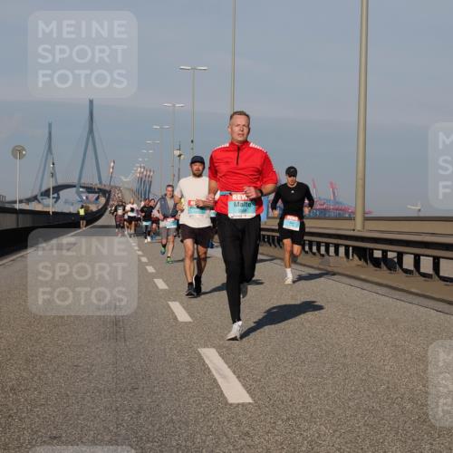 03.10.2025 - Köhlbrandbrückenlauf Fabian Wolf http://msf.ph/oto/9030730 03.10.2025 09:45:11 Position 3 3358, 1271 meine-sportfotos.de
