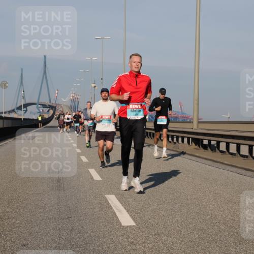 03.10.2025 - Köhlbrandbrückenlauf Fabian Wolf http://msf.ph/oto/9030736 03.10.2025 09:45:11 Position 3 3358 meine-sportfotos.de