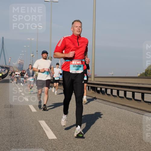 03.10.2025 - Köhlbrandbrückenlauf Fabian Wolf http://msf.ph/oto/9030759 03.10.2025 09:45:12 Position 3 1271, 3358 meine-sportfotos.de