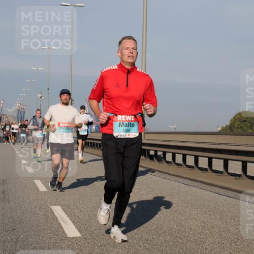03.10.2025 - Köhlbrandbrückenlauf Fabian Wolf http://msf.ph/oto/9030765 03.10.2025 09:45:12 Position 3 1271, 3358 meine-sportfotos.de