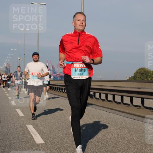 03.10.2025 - Köhlbrandbrückenlauf Fabian Wolf http://msf.ph/oto/9030770 03.10.2025 09:45:12 Position 3 1271, 3358 meine-sportfotos.de