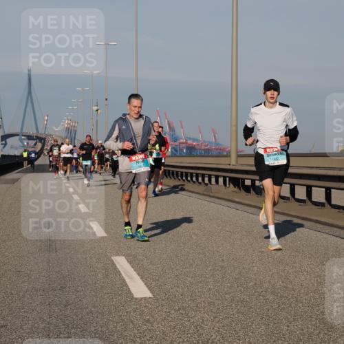 03.10.2025 - Köhlbrandbrückenlauf Fabian Wolf http://msf.ph/oto/9030861 03.10.2025 09:45:16 Position 3 1611, 1432 meine-sportfotos.de