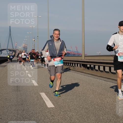 03.10.2025 - Köhlbrandbrückenlauf Fabian Wolf http://msf.ph/oto/9030887 03.10.2025 09:45:17 Position 3 1617, 1432 meine-sportfotos.de
