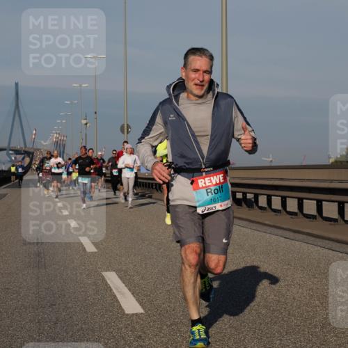 03.10.2025 - Köhlbrandbrückenlauf Fabian Wolf http://msf.ph/oto/9030915 03.10.2025 09:45:18 Position 3 1617 meine-sportfotos.de