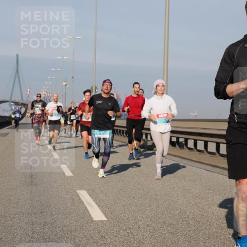 03.10.2025 - Köhlbrandbrückenlauf Fabian Wolf http://msf.ph/oto/9031024 03.10.2025 09:45:22 Position 3 1067 meine-sportfotos.de