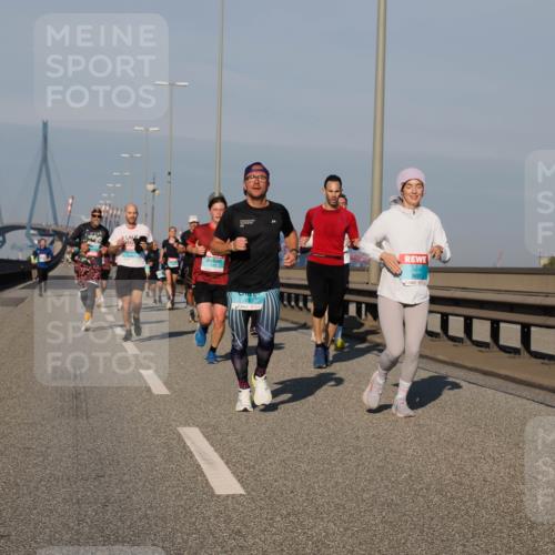 03.10.2025 - Köhlbrandbrückenlauf Fabian Wolf http://msf.ph/oto/9031034 03.10.2025 09:45:23 Position 3 3837 meine-sportfotos.de