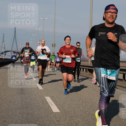 03.10.2025 - Köhlbrandbrückenlauf Fabian Wolf http://msf.ph/oto/9031085 03.10.2025 09:45:24 Position 3 2788, 1075, 087 meine-sportfotos.de