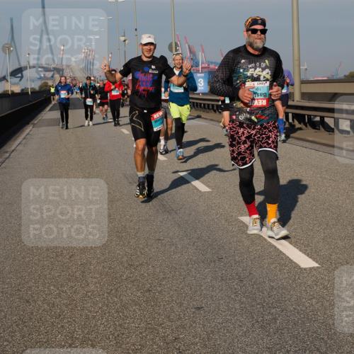 03.10.2025 - Köhlbrandbrückenlauf Fabian Wolf http://msf.ph/oto/9031159 03.10.2025 09:45:27 Position 3 10, 80, 106 meine-sportfotos.de