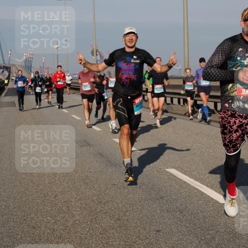03.10.2025 - Köhlbrandbrückenlauf Fabian Wolf http://msf.ph/oto/9031176 03.10.2025 09:45:28 Position 3 10, 14, 83 meine-sportfotos.de