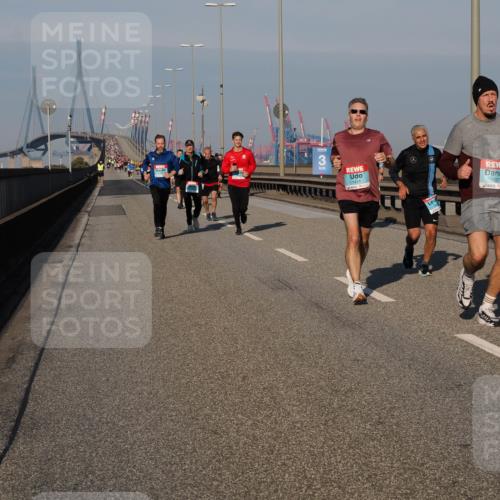 03.10.2025 - Köhlbrandbrückenlauf Fabian Wolf http://msf.ph/oto/9031213 03.10.2025 09:45:30 Position 3 3, 1237, 2710, 1185 meine-sportfotos.de