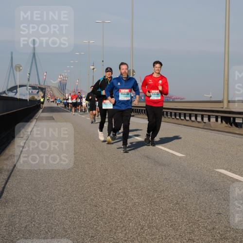 03.10.2025 - Köhlbrandbrückenlauf Fabian Wolf http://msf.ph/oto/9031299 03.10.2025 09:45:34 Position 3 1249, 1118, 1639 meine-sportfotos.de