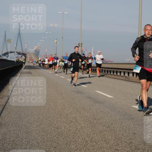 03.10.2025 - Köhlbrandbrückenlauf Fabian Wolf http://msf.ph/oto/9031382 03.10.2025 09:45:38 Position 3 1084 meine-sportfotos.de