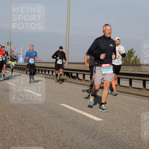 03.10.2025 - Köhlbrandbrückenlauf Fabian Wolf http://msf.ph/oto/9031500 03.10.2025 09:45:43 Position 3 3, 3137 meine-sportfotos.de