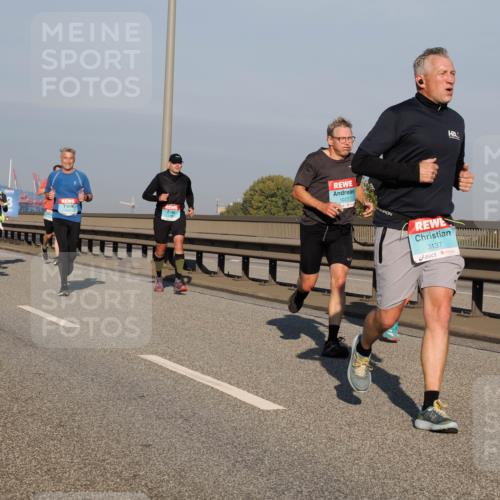 03.10.2025 - Köhlbrandbrückenlauf Fabian Wolf http://msf.ph/oto/9031517 03.10.2025 09:45:44 Position 3 1077, 3137 meine-sportfotos.de