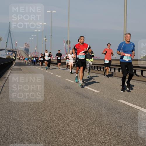 03.10.2025 - Köhlbrandbrückenlauf Fabian Wolf http://msf.ph/oto/9031539 03.10.2025 09:45:45 Position 3 1247 meine-sportfotos.de