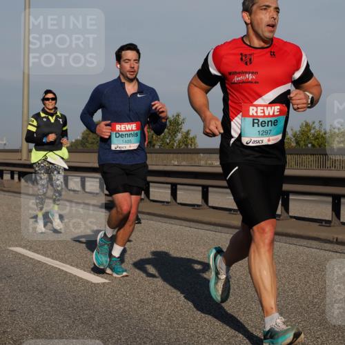 03.10.2025 - Köhlbrandbrückenlauf Fabian Wolf http://msf.ph/oto/9031581 03.10.2025 09:45:48 Position 3 3, 1405, 1297 meine-sportfotos.de