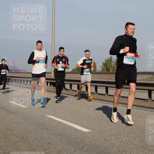 03.10.2025 - Köhlbrandbrückenlauf Fabian Wolf http://msf.ph/oto/9031670 03.10.2025 09:45:55 Position 3 3343, 1197 meine-sportfotos.de