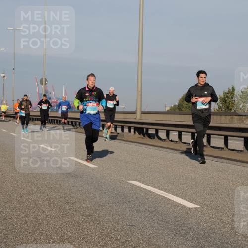 03.10.2025 - Köhlbrandbrückenlauf Fabian Wolf http://msf.ph/oto/9031772 03.10.2025 09:46:02 Position 3 3794 meine-sportfotos.de