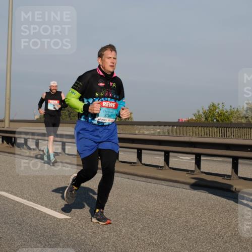 03.10.2025 - Köhlbrandbrückenlauf Fabian Wolf http://msf.ph/oto/9031827 03.10.2025 09:46:04 Position 3 3794 meine-sportfotos.de