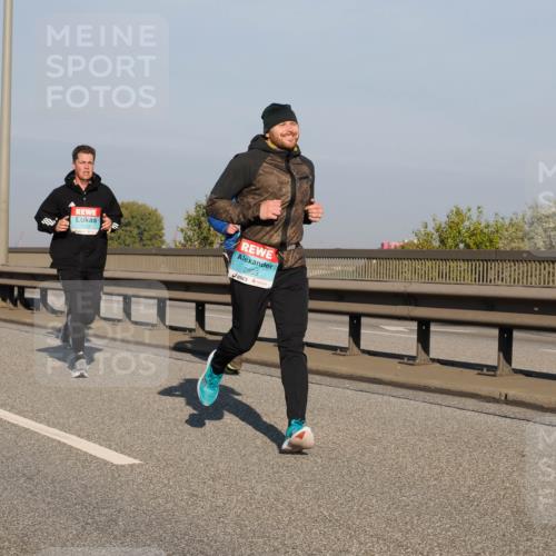 03.10.2025 - Köhlbrandbrückenlauf Fabian Wolf http://msf.ph/oto/9031918 03.10.2025 09:46:09 Position 3 1122, 2959 meine-sportfotos.de