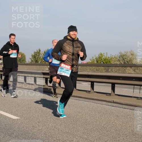 03.10.2025 - Köhlbrandbrückenlauf Fabian Wolf http://msf.ph/oto/9031923 03.10.2025 09:46:09 Position 3 1122, 1157, 2959 meine-sportfotos.de