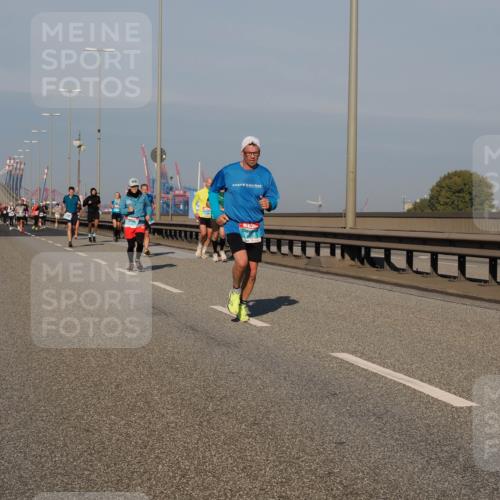 03.10.2025 - Köhlbrandbrückenlauf Fabian Wolf http://msf.ph/oto/9032021 03.10.2025 09:46:15 Position 3  meine-sportfotos.de