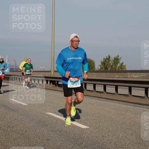 03.10.2025 - Köhlbrandbrückenlauf Fabian Wolf http://msf.ph/oto/9032061 03.10.2025 09:46:17 Position 3 1021 meine-sportfotos.de