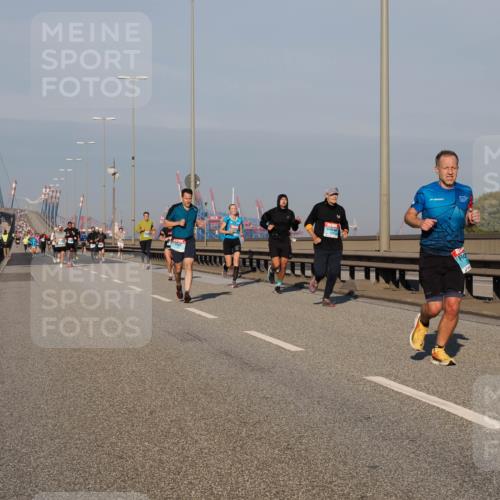 03.10.2025 - Köhlbrandbrückenlauf Fabian Wolf http://msf.ph/oto/9032163 03.10.2025 09:46:22 Position 3  meine-sportfotos.de