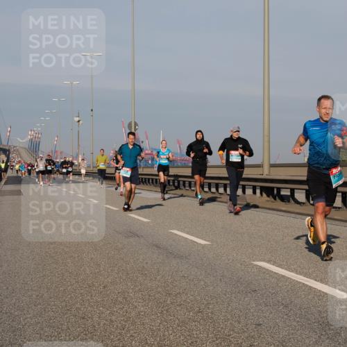 03.10.2025 - Köhlbrandbrückenlauf Fabian Wolf http://msf.ph/oto/9032167 03.10.2025 09:46:22 Position 3  meine-sportfotos.de