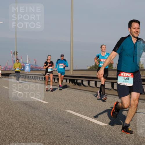03.10.2025 - Köhlbrandbrückenlauf Fabian Wolf http://msf.ph/oto/9032270 03.10.2025 09:46:27 Position 3 1115 meine-sportfotos.de