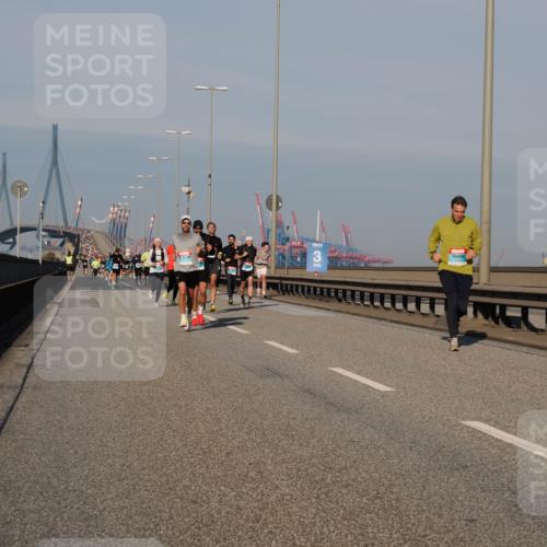 03.10.2025 - Köhlbrandbrückenlauf Fabian Wolf http://msf.ph/oto/9032338 03.10.2025 09:46:32 Position 3  meine-sportfotos.de
