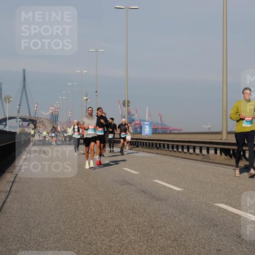 03.10.2025 - Köhlbrandbrückenlauf Fabian Wolf http://msf.ph/oto/9032364 03.10.2025 09:46:33 Position 3 3 meine-sportfotos.de