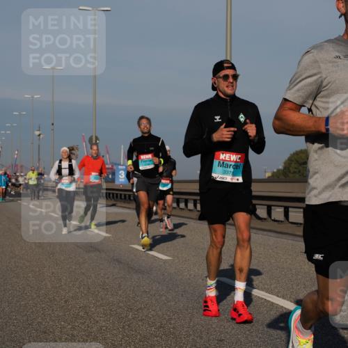 03.10.2025 - Köhlbrandbrückenlauf Fabian Wolf http://msf.ph/oto/9032462 03.10.2025 09:46:37 Position 3 3, 3378, 1071 meine-sportfotos.de