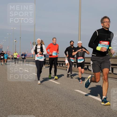 03.10.2025 - Köhlbrandbrückenlauf Fabian Wolf http://msf.ph/oto/9032506 03.10.2025 09:46:39 Position 3 3719 meine-sportfotos.de