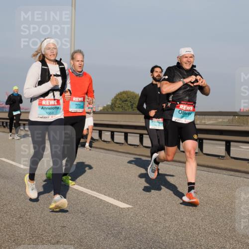 03.10.2025 - Köhlbrandbrückenlauf Fabian Wolf http://msf.ph/oto/9032548 03.10.2025 09:46:41 Position 3 3719, 1279, 3091, 3, 1553 meine-sportfotos.de