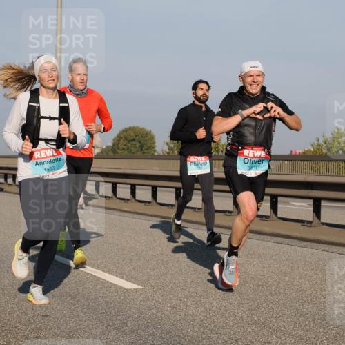03.10.2025 - Köhlbrandbrückenlauf Fabian Wolf http://msf.ph/oto/9032552 03.10.2025 09:46:41 Position 3 3, 1553, 1279, 3091 meine-sportfotos.de