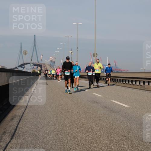03.10.2025 - Köhlbrandbrückenlauf Fabian Wolf http://msf.ph/oto/9032631 03.10.2025 09:46:46 Position 3  meine-sportfotos.de