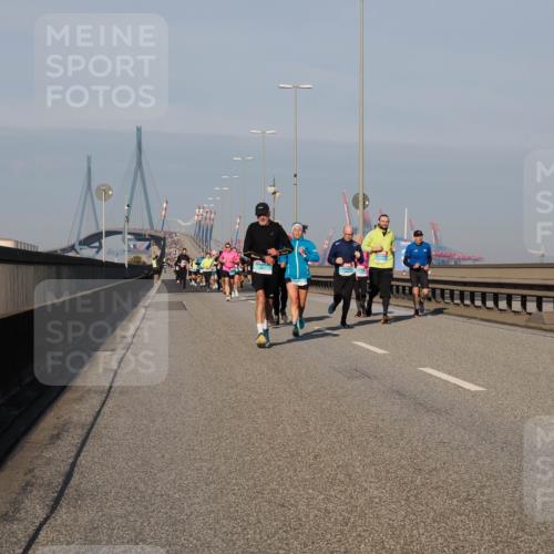 03.10.2025 - Köhlbrandbrückenlauf Fabian Wolf http://msf.ph/oto/9032640 03.10.2025 09:46:46 Position 3  meine-sportfotos.de