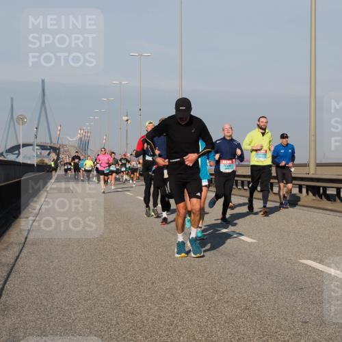 03.10.2025 - Köhlbrandbrückenlauf Fabian Wolf http://msf.ph/oto/9032698 03.10.2025 09:46:49 Position 3  meine-sportfotos.de