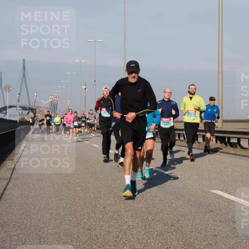 03.10.2025 - Köhlbrandbrückenlauf Fabian Wolf http://msf.ph/oto/9032707 03.10.2025 09:46:50 Position 3  meine-sportfotos.de