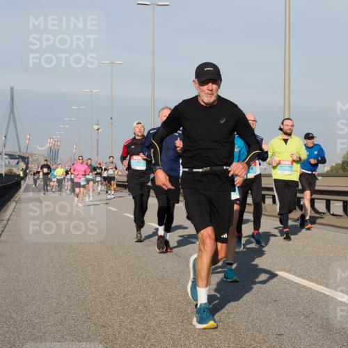 03.10.2025 - Köhlbrandbrückenlauf Fabian Wolf http://msf.ph/oto/9032726 03.10.2025 09:46:50 Position 3  meine-sportfotos.de