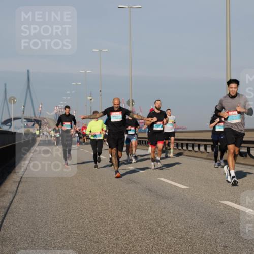 03.10.2025 - Köhlbrandbrückenlauf Fabian Wolf http://msf.ph/oto/9032877 03.10.2025 09:47:00 Position 3 3817 meine-sportfotos.de