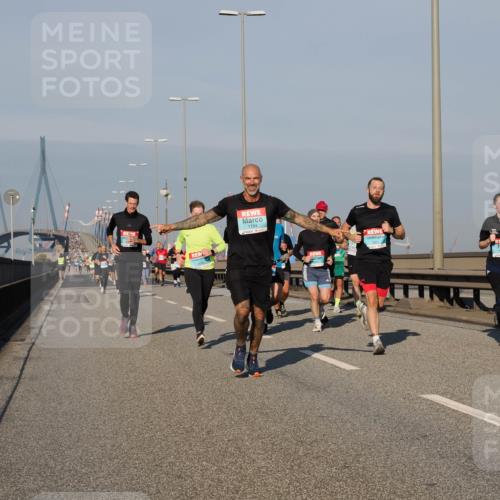 03.10.2025 - Köhlbrandbrückenlauf Fabian Wolf http://msf.ph/oto/9032904 03.10.2025 09:47:02 Position 3 1194, 1602 meine-sportfotos.de
