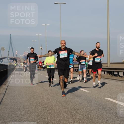 03.10.2025 - Köhlbrandbrückenlauf Fabian Wolf http://msf.ph/oto/9032908 03.10.2025 09:47:02 Position 3 1194, 1 meine-sportfotos.de
