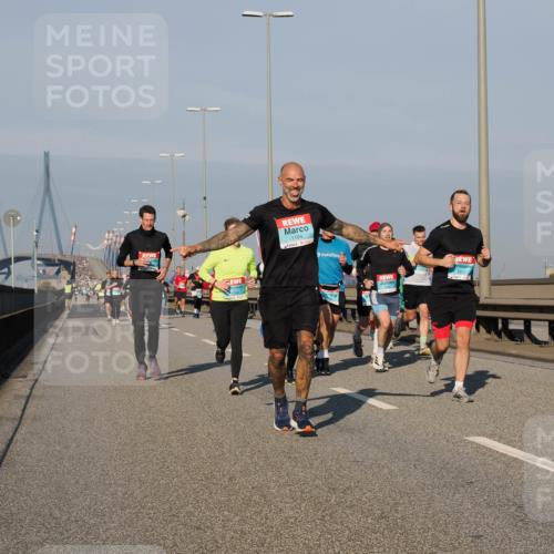 03.10.2025 - Köhlbrandbrückenlauf Fabian Wolf http://msf.ph/oto/9032911 03.10.2025 09:47:02 Position 3 1194, 1602 meine-sportfotos.de