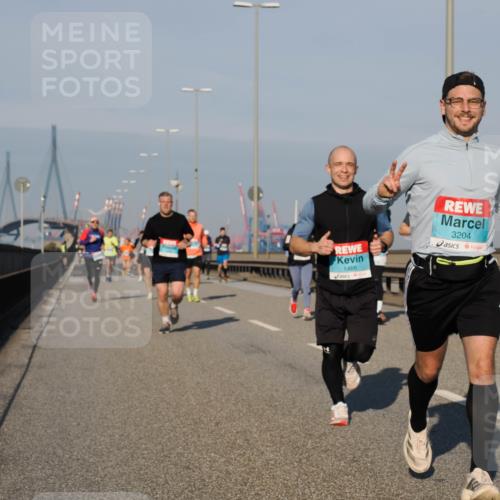 03.10.2025 - Köhlbrandbrückenlauf Fabian Wolf http://msf.ph/oto/9033161 03.10.2025 09:47:14 Position 3 1468, 3204 meine-sportfotos.de