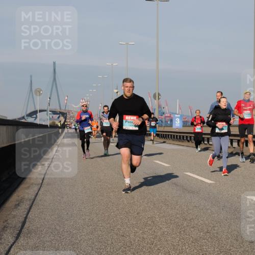 03.10.2025 - Köhlbrandbrückenlauf Fabian Wolf http://msf.ph/oto/9033199 03.10.2025 09:47:16 Position 3 1504, 3 meine-sportfotos.de