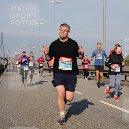 03.10.2025 - Köhlbrandbrückenlauf Fabian Wolf http://msf.ph/oto/9033231 03.10.2025 09:47:17 Position 3 1504 meine-sportfotos.de