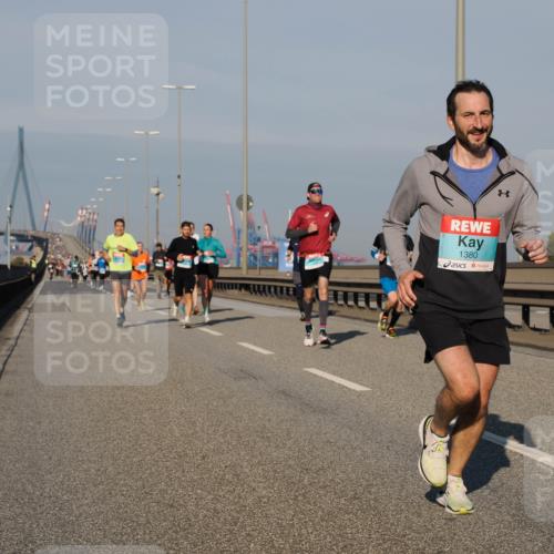 03.10.2025 - Köhlbrandbrückenlauf Fabian Wolf http://msf.ph/oto/9033309 03.10.2025 09:47:22 Position 3 1380 meine-sportfotos.de