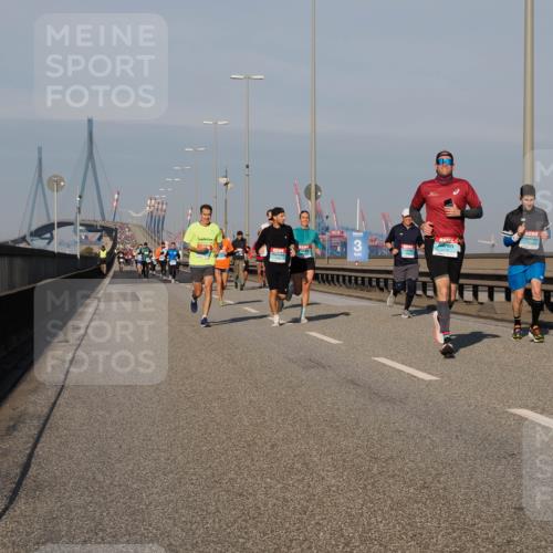 03.10.2025 - Köhlbrandbrückenlauf Fabian Wolf http://msf.ph/oto/9033331 03.10.2025 09:47:23 Position 3 3 meine-sportfotos.de
